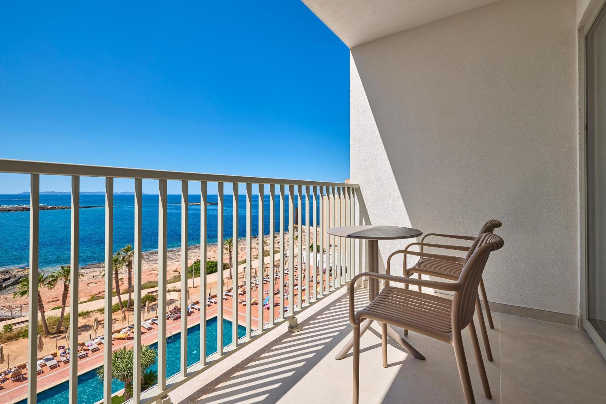 Twin Room Sea View